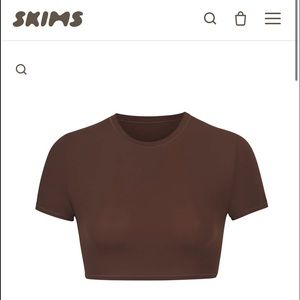 SKIMS Fits Everybody T-Shirt 🤎